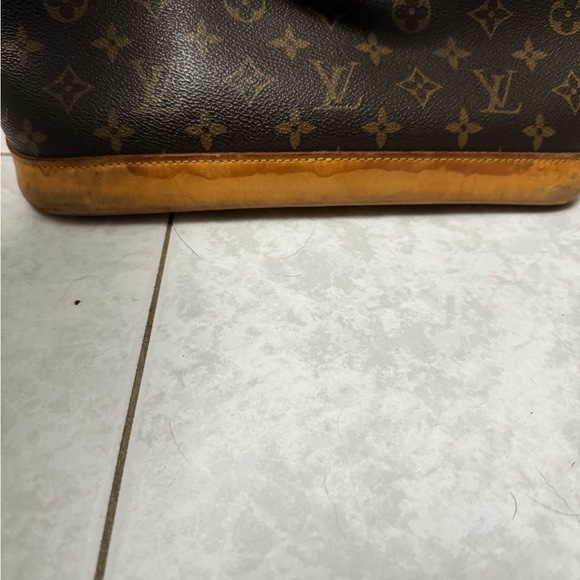 Louis Vuitton Alma PM bag used - Picture 10 of 15